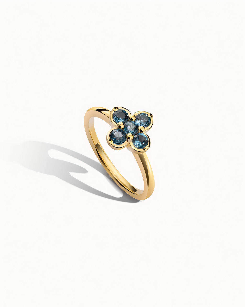 Four Leaf Clover Ring In Sterling Silver With Topaz