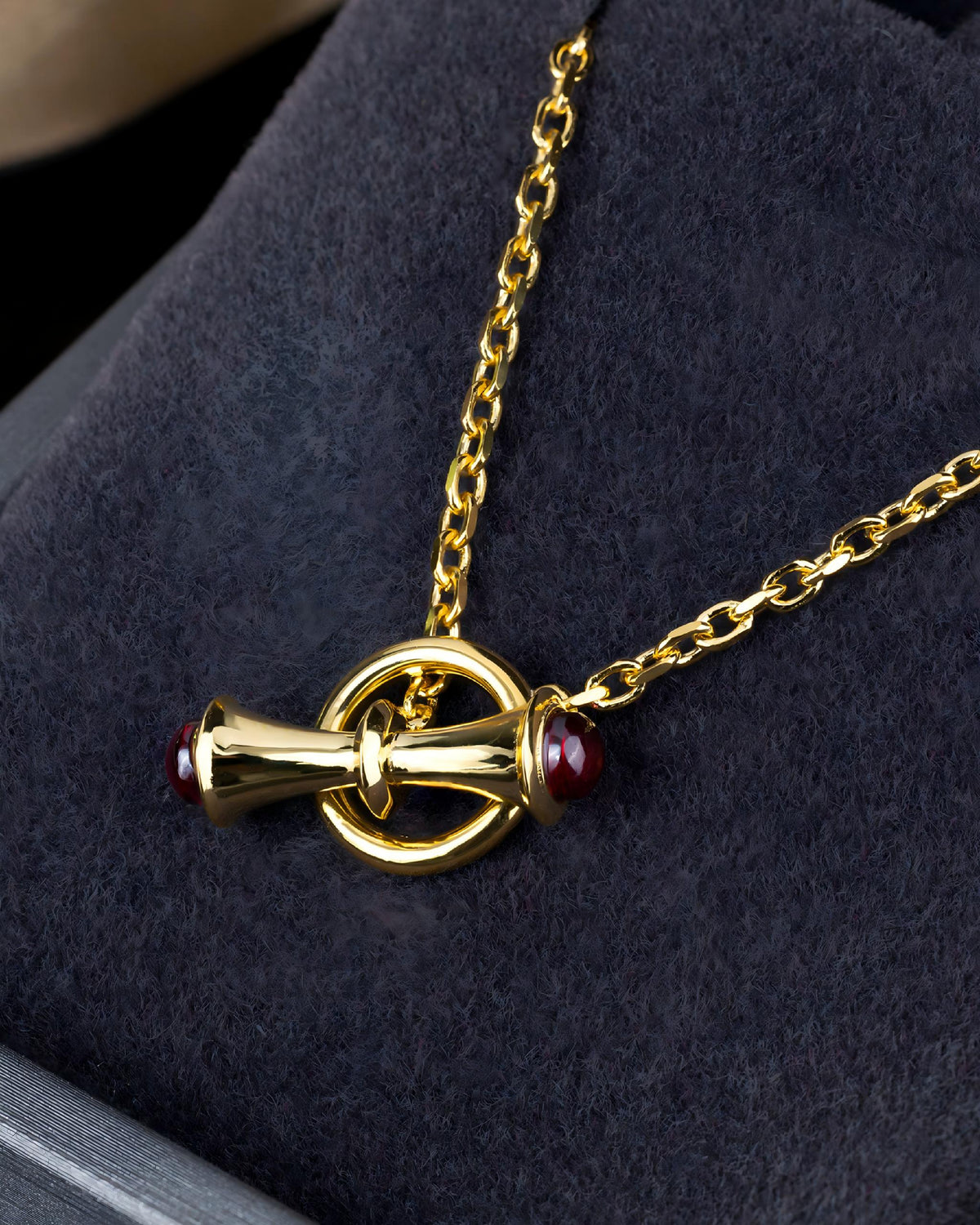 T-Bar Toggle Necklace Pendant In Sterling Silver With Garnet